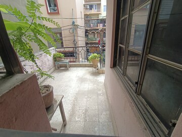 Balcony in 2 BHK Apartment at Kidwaipuri – for Rent