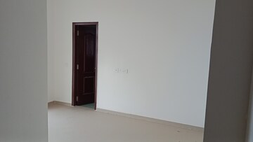 Furnished Amenities in 3 BHK Apartment at Omaxe Waterscapes, Gomti Nagar – for Rent