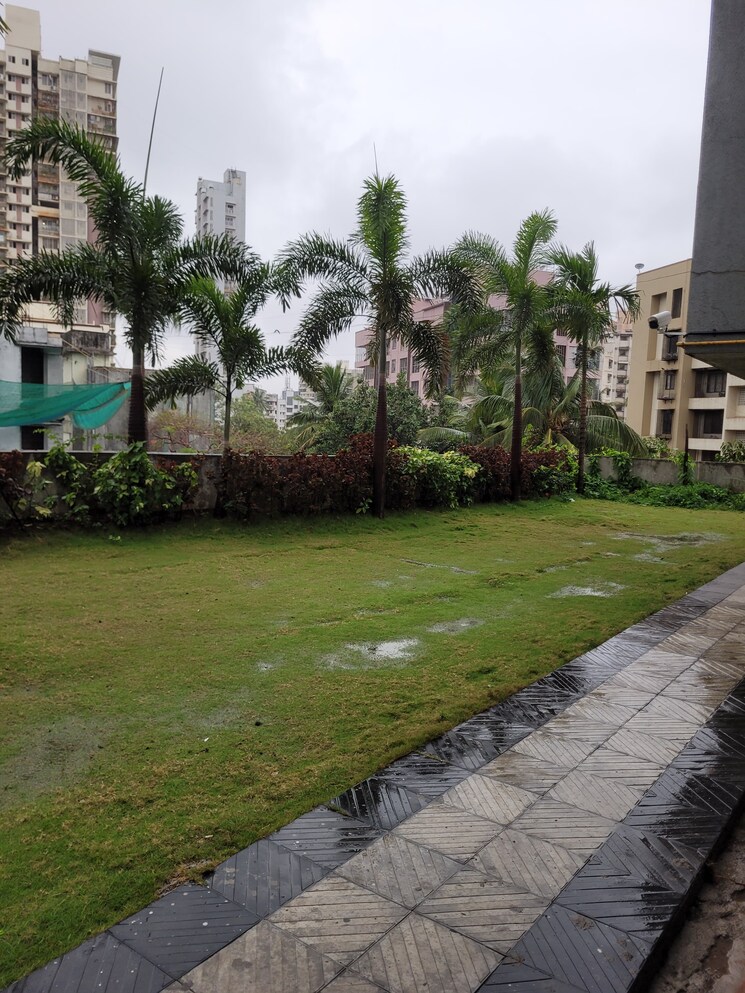 Garden, solitaire-heights 1 Bedroom 481 Sq.Ft. Apartment In Malad West Mumbai 8857411