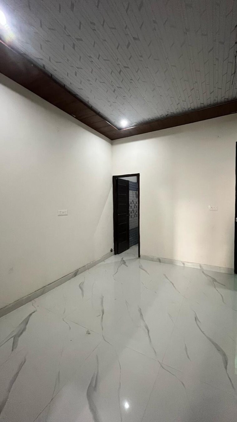 Room, sector 127 2 Bedroom 900 Sq.Ft. Independent House In Sector 127 Mohali 8857610
