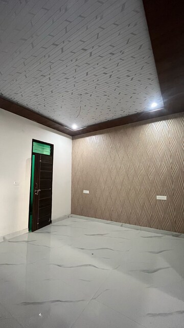 Room in 2 BHK Independent House at Sector 127 – for Sale