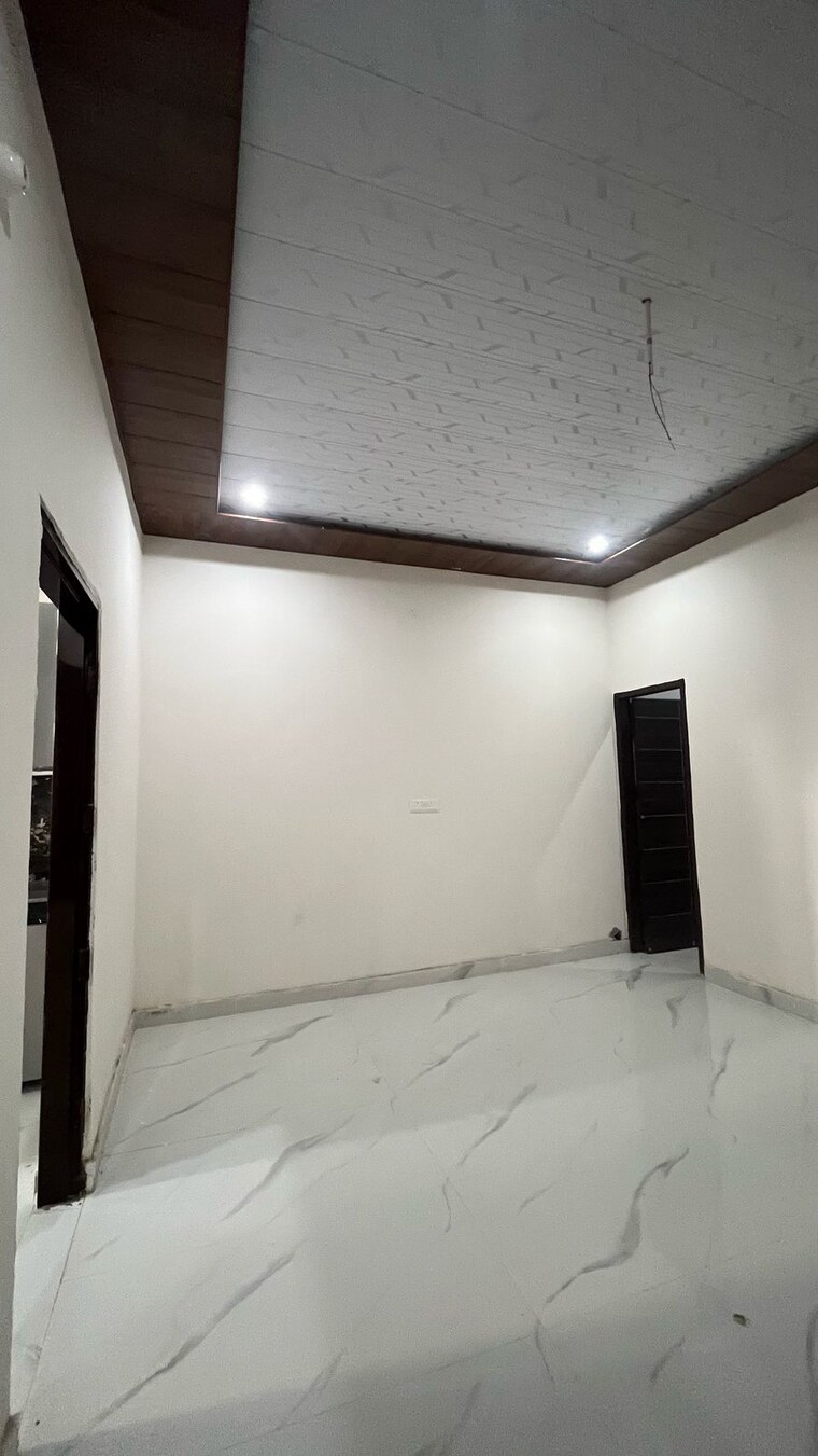 Room, sector 127 2 Bedroom 900 Sq.Ft. Independent House In Sector 127 Mohali 8857610