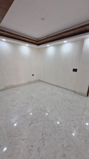 Balcony in 3 BHK Builder Floor at Green Fields Colony – for Sale