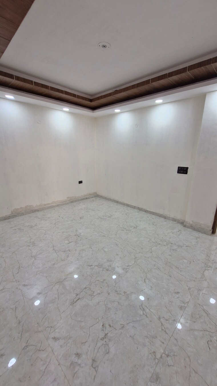 Balcony, green fields colony 3 Bedroom 200 Sq.Ft. Builder Floor In Green Fields Colony Faridabad 8857909