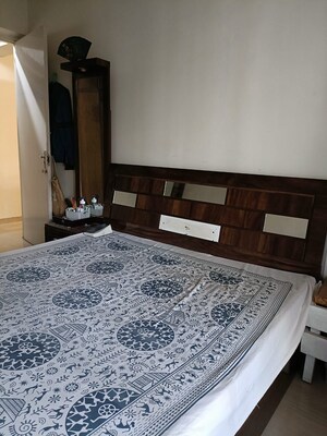 Bedroom in 2 BHK Apartment at Vaikunth CHS, Chembur – for Sale