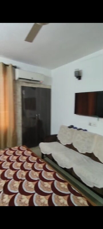 Room in 3.5 BHK Apartment at Stellar Jeevan, Sector 1 Greater Noida – for Sale