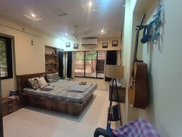 Living Room in 2 BHK Apartment at RNA Continental, Chembur – for Rent