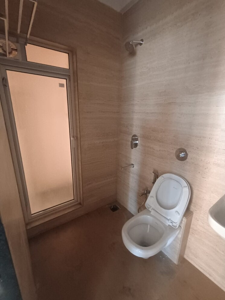 Bathroom, shree-mangesh 2 Bedroom 800 Sq.Ft. Apartment In Chembur Mumbai 8857944