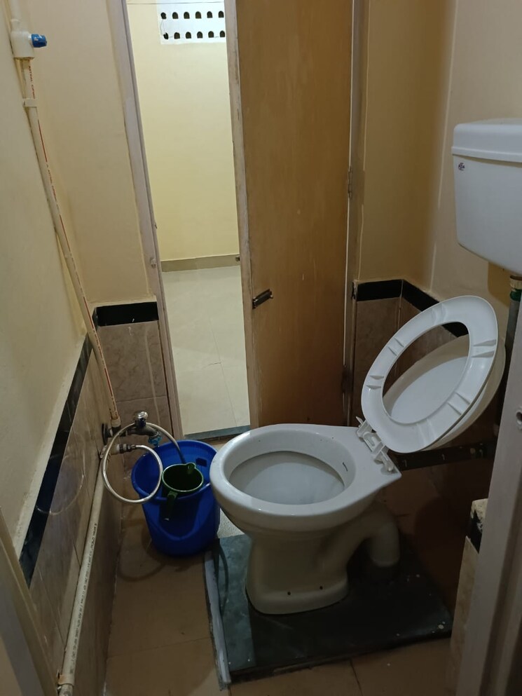 Bathroom, mhada-prakash-cotton-mill 1 Bedroom 228 Sq.Ft. Apartment In Lower Parel Mumbai 8857960