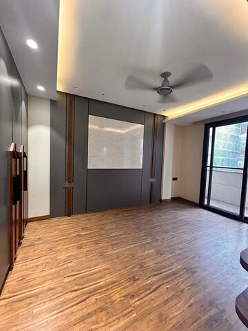 Room in 4 BHK Builder Floor at Igi Airport Area – for Sale