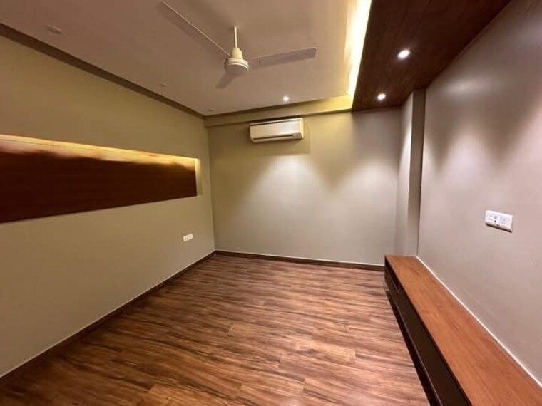 Room, dwarka mor 3 Bedroom 1000 Sq.Ft. Builder Floor In Dwarka Mor Delhi 8857966