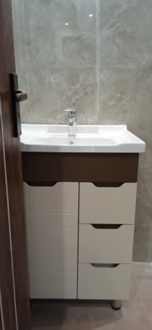 Bathroom in 2 BHK Apartment at Igi Airport Area – for Sale