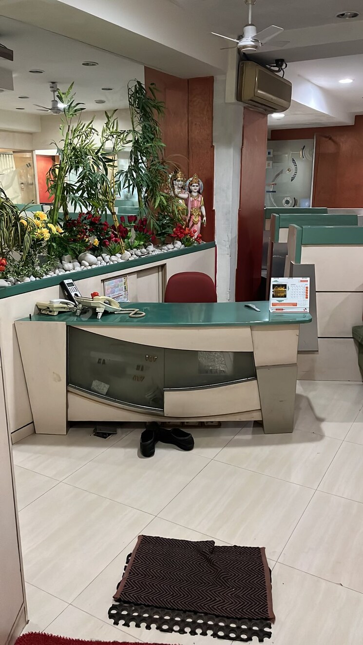 Team Area, andheri east Commercial Office Space 2600 Sq.Ft. In Andheri East Mumbai 8857969