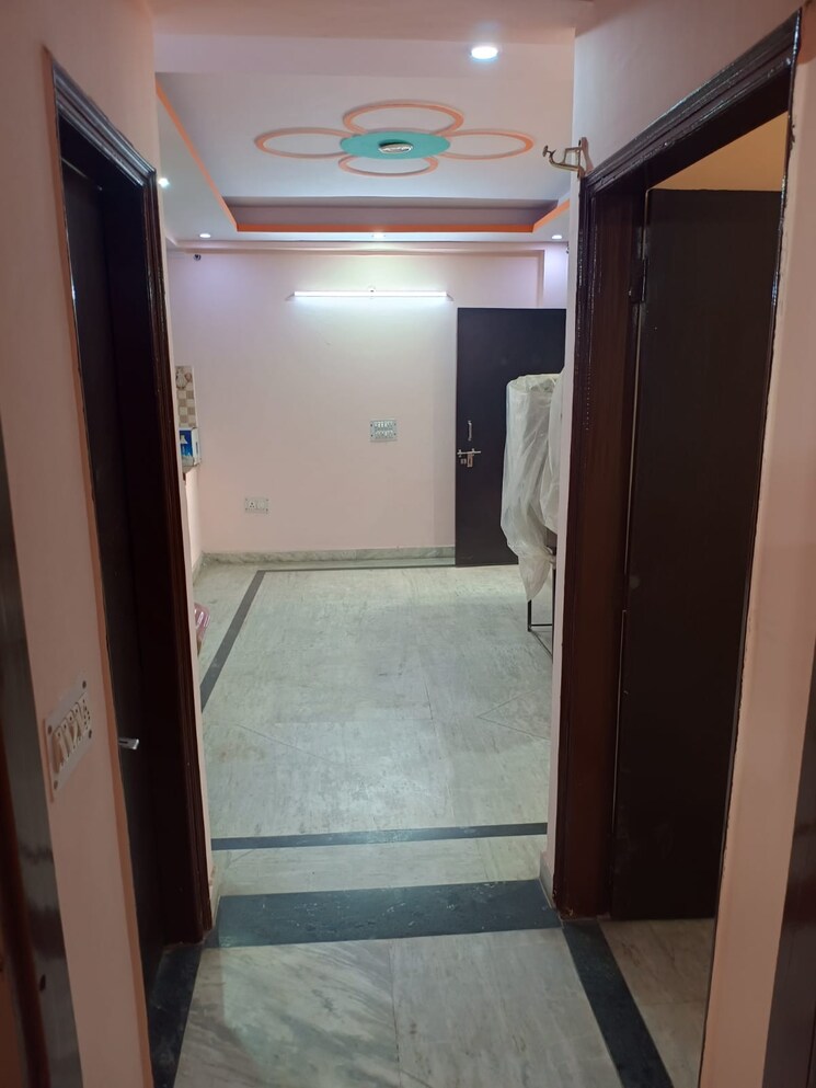 Bathroom, mayur vihar 2.5 Bedroom 750 Sq.Ft. Builder Floor In Mayur Vihar Delhi 8857975