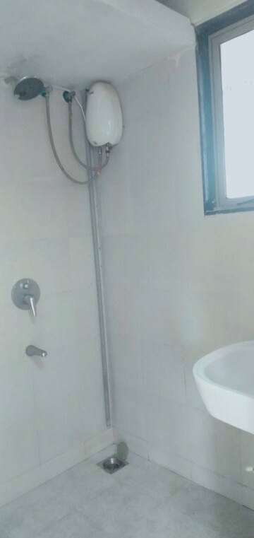 Bathroom in 1 BHK Apartment at City View Apartments, Lower Parel – for Rent