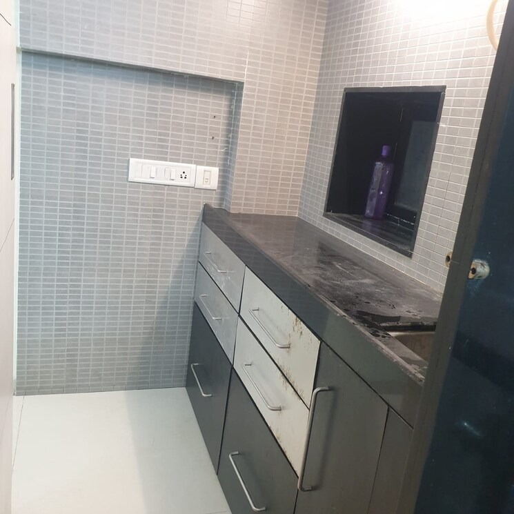 undefined, kuber-complex Commercial Office Space 450 Sq.Ft. In Andheri West Mumbai 8857996