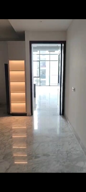 Room in 4 BHK Apartment at Sector 65 – for Sale