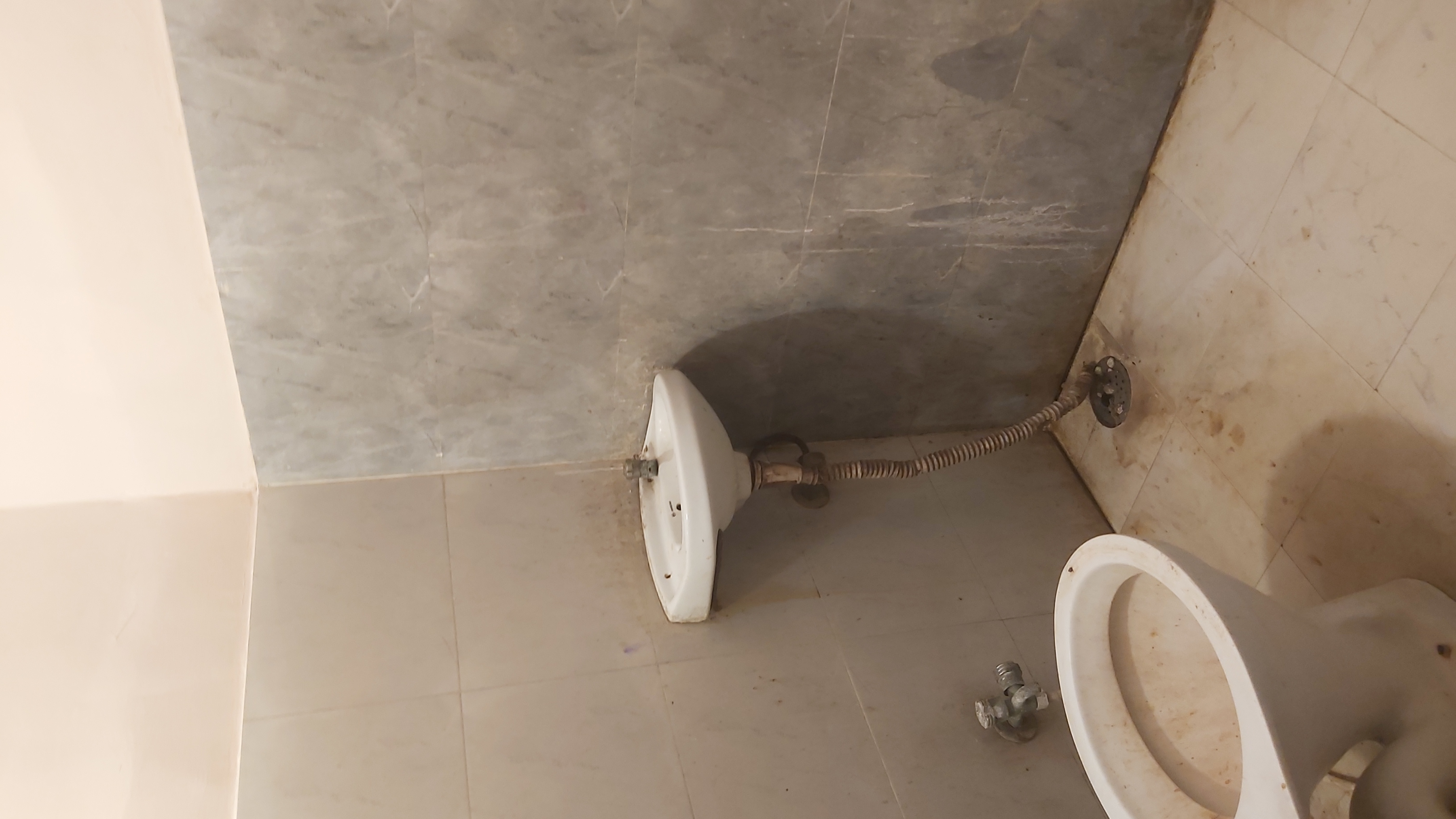 1 RkBuilder Floor For Rent in Patparganj Village Nr Ban