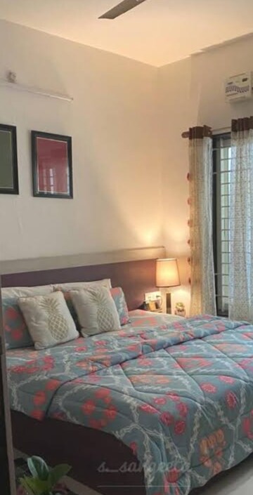 Bedroom in 3 BHK Builder Floor at Saket – for Rent