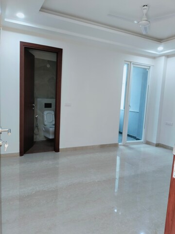 Room in 3 BHK Apartment at Shivalik Colony – for Rent