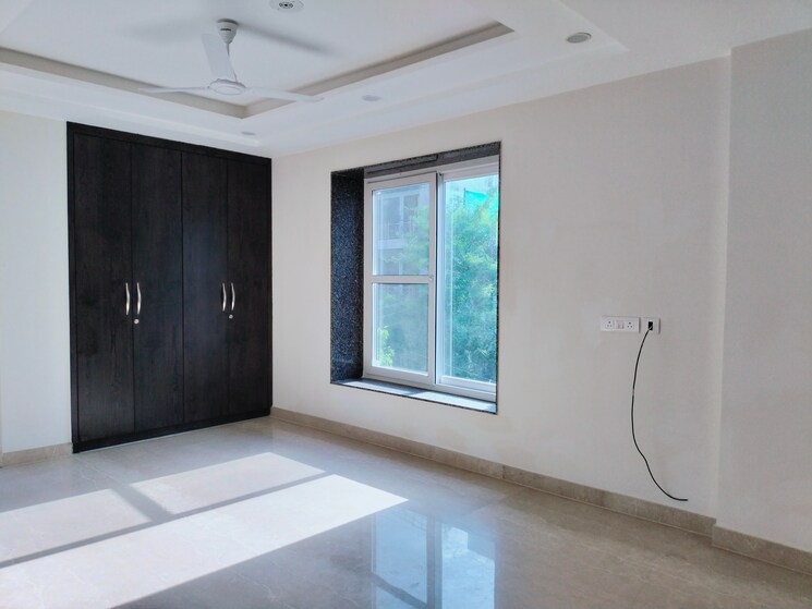 Room, shivalik colony 3 Bedroom 1800 Sq.Ft. Apartment In Shivalik Colony Delhi 8858016