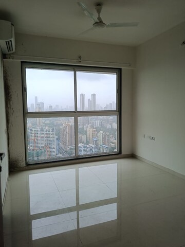 Room in 2 BHK Apartment at Runwal Nirvana, Parel – for Rent