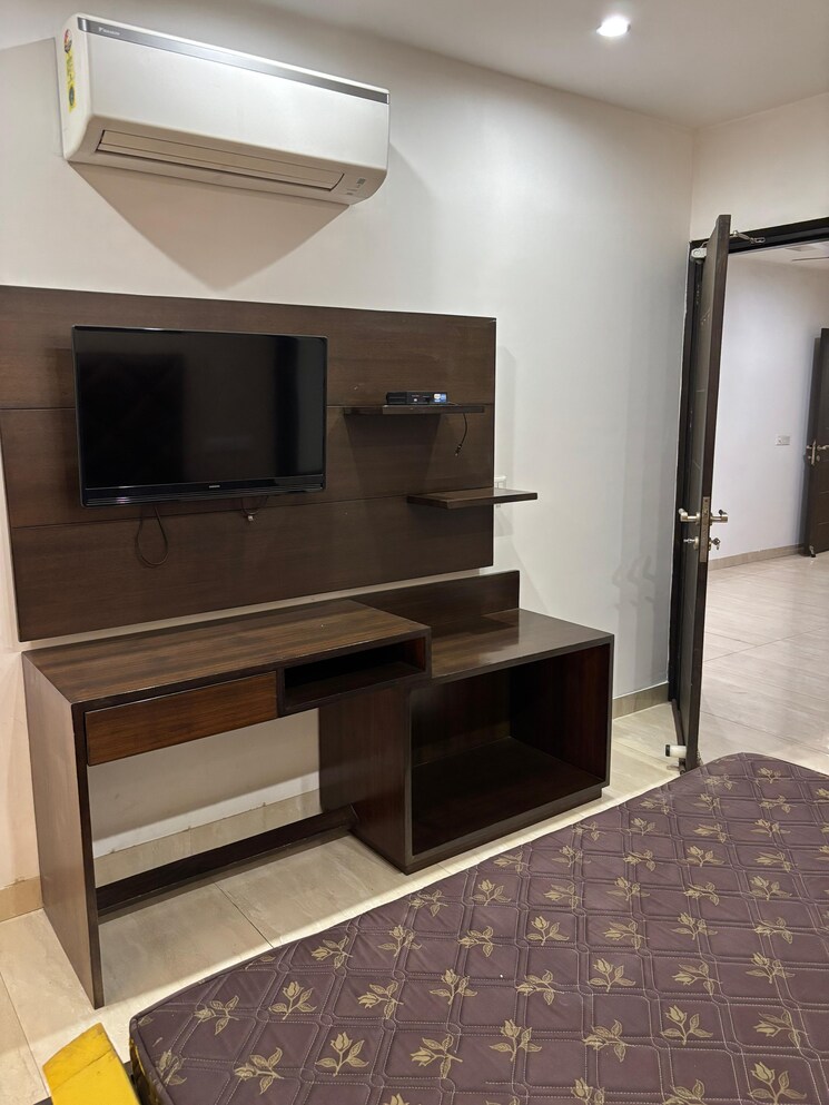 Bedroom, greater kailash ii 3 Bedroom 2000 Sq.Ft. Builder Floor In Greater Kailash ii Delhi 8858045