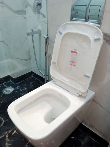 Bathroom in 3 BHK Apartment at Veera Safdarjung Enclave, Safdarjung Enclave – for Rent