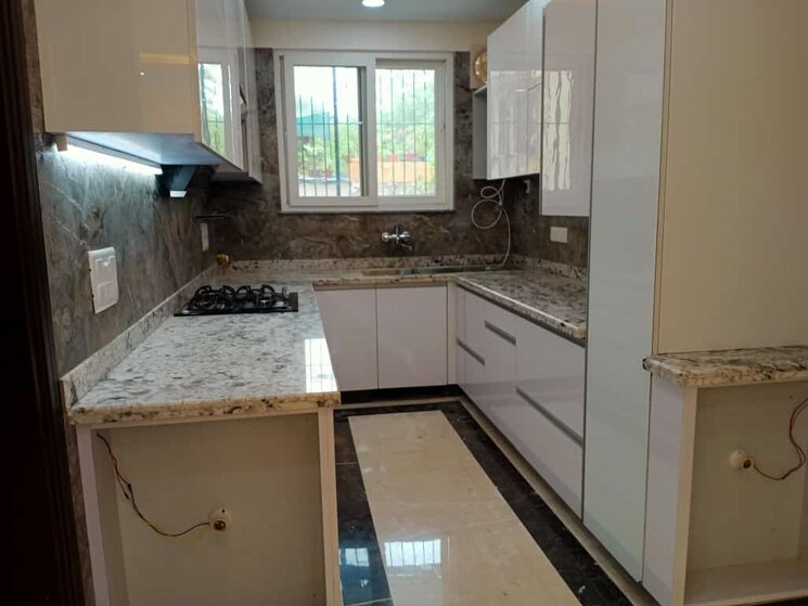 Kitchen, veera-safdarjung-enclave 3 Bedroom 2000 Sq.Ft. Apartment In Safdarjung Enclave Delhi 8858066