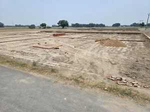  Plot For Sale in Pindra