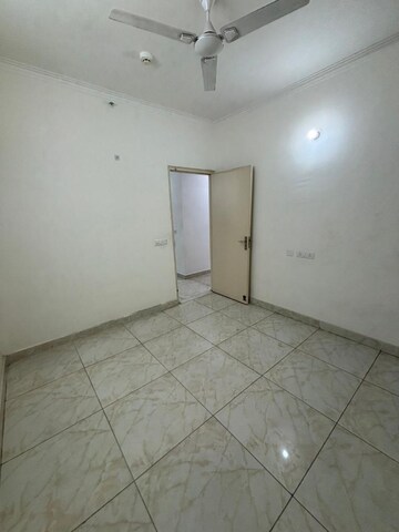 Room in 1.5 BHK Apartment at Prateek Grand City, Siddharth Vihar – for Rent
