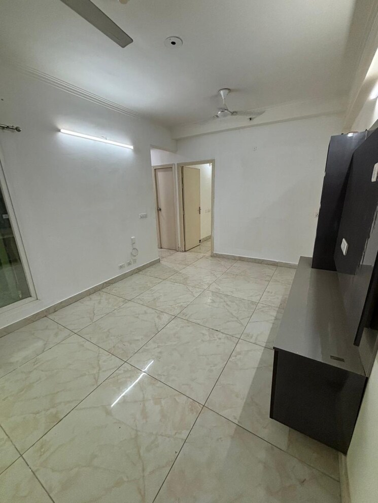 Bathroom, prateek-grand-city 1.5 Bedroom 770 Sq.Ft. Apartment In Siddharth Vihar Ghaziabad 8858161