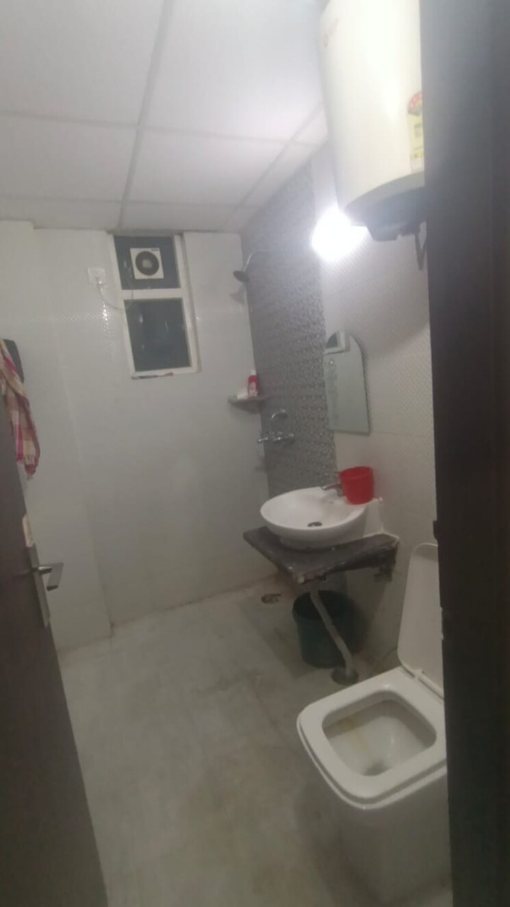 Bathroom, gaurs-siddhartham 2 Bedroom 945 Sq.Ft. Apartment In Siddharth Vihar Ghaziabad 8858164