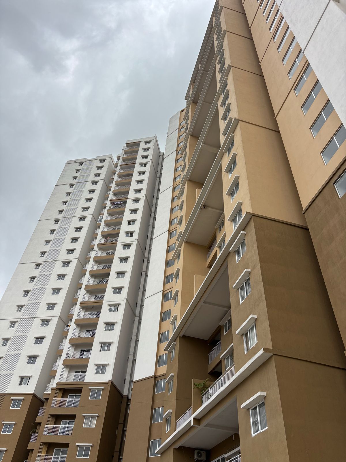 2 BHK Apartment For Sale in Monarch Aqua