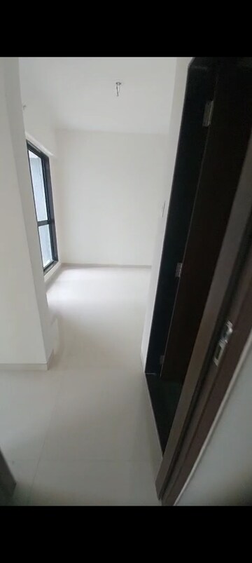 Master Bedroom in 1.5 BHK Apartment at Kurla East – for Rent