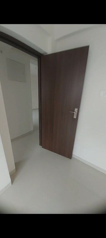 Room in 1.5 BHK Apartment at Kurla East – for Rent