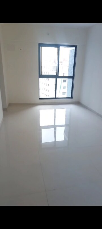 Master Bedroom in 1.5 BHK Apartment at Kurla East – for Rent