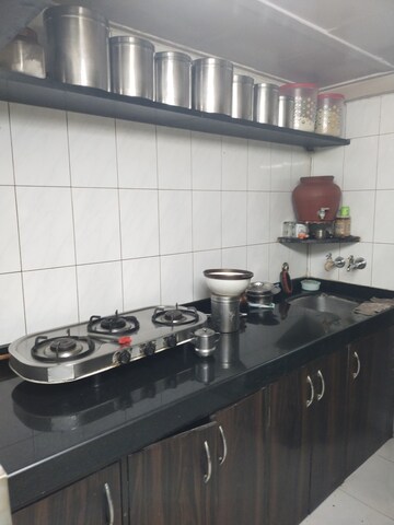 Master Bedroom in 1 RK Villa at Kurla Kamgar Tower 1, Kurla East – for Rent