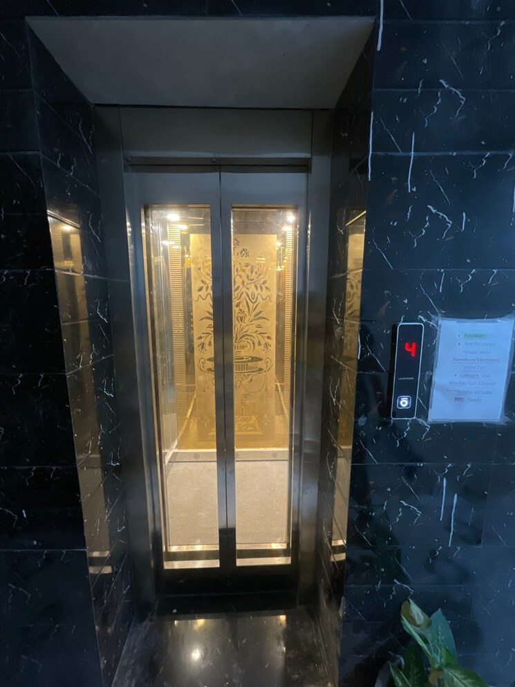 Other, sector 49 3 Bedroom 1200 Sq.Ft. Builder Floor In Sector 49 Noida 8858262