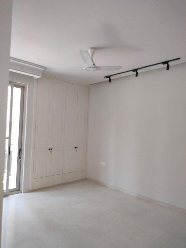 Room, vasant vihar 3.5 Bedroom 4000 Sq.Ft. Builder Floor In Vasant Vihar Delhi 8858326