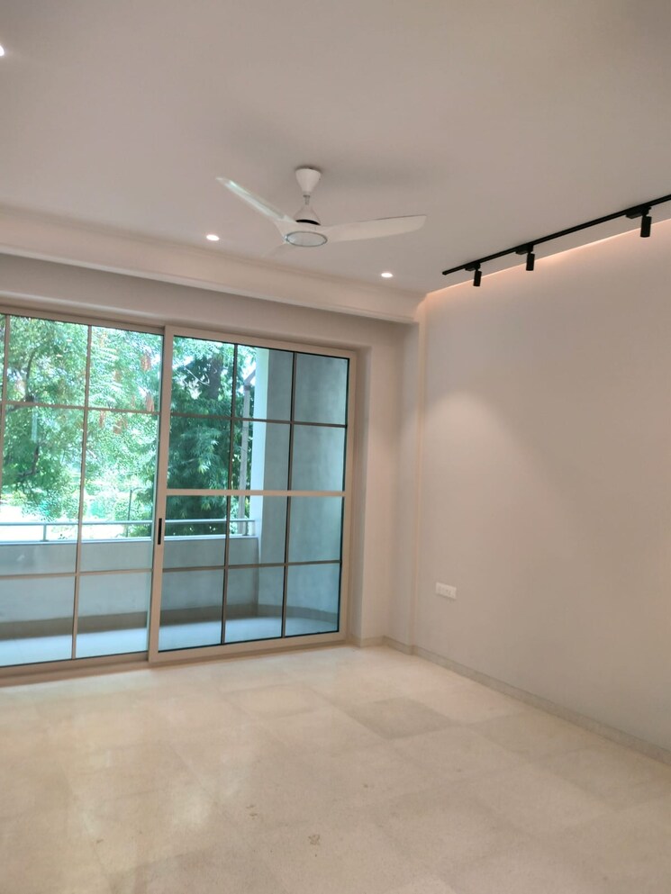 Room, vasant vihar 3.5 Bedroom 4000 Sq.Ft. Builder Floor In Vasant Vihar Delhi 8858326