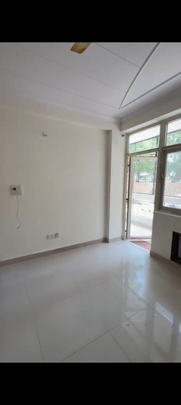 Room in 3 BHK Apartment at Jnc Princess Park, Ahinsa Khand 2 – for Sale