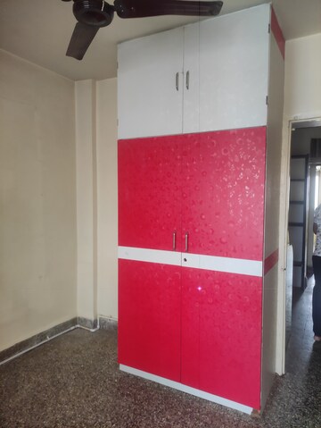 Furnished Amenities in 2 BHK Apartment at Guruwar Peth – for Rent
