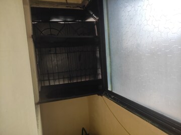 Furnished Amenities in 2 BHK Apartment at Guruwar Peth – for Rent