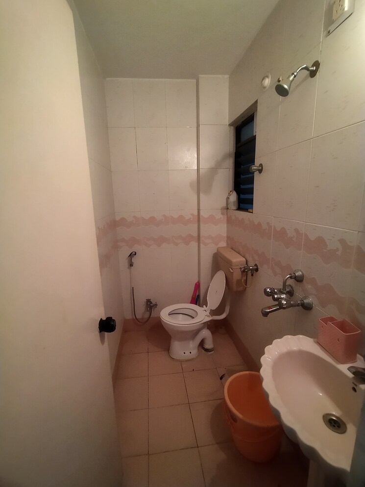 Attached Bathroom, sunflower-apartment-chs 2 Bedroom 1000 Sq.Ft. Apartment In Kondhwa Pune 8858372