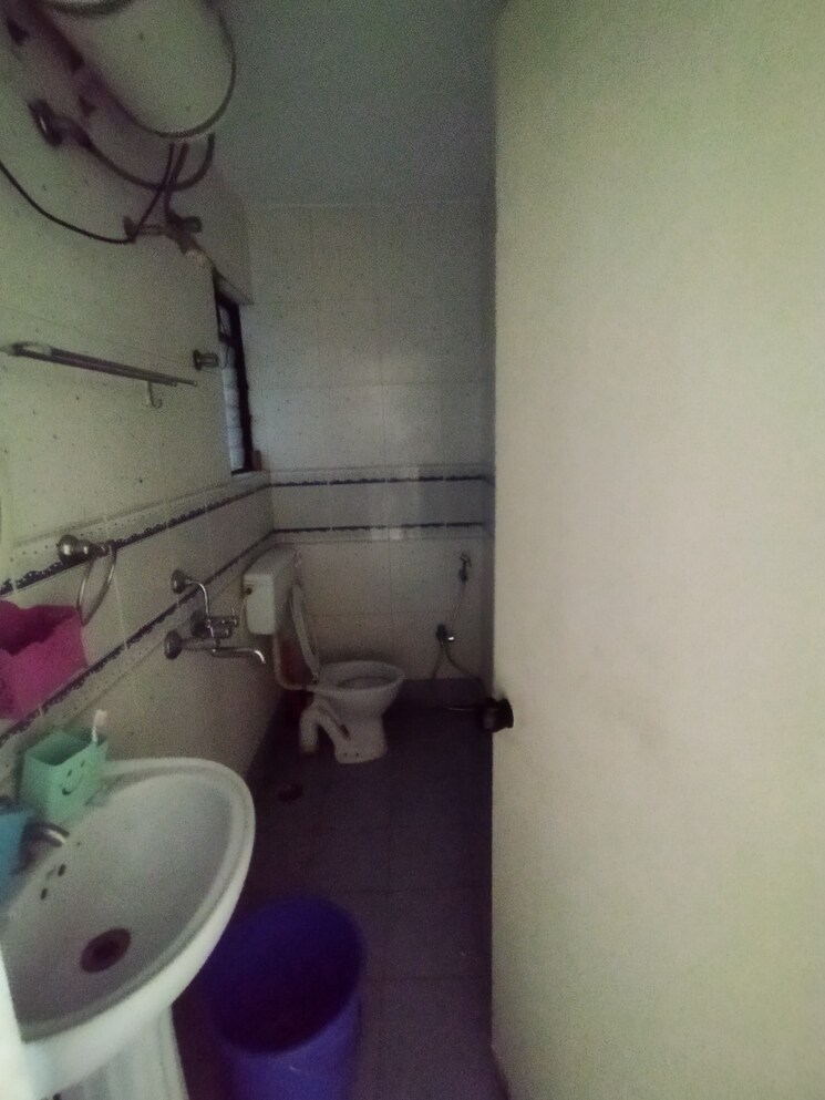 Bathroom, sunflower-apartment-chs 2 Bedroom 1000 Sq.Ft. Apartment In Kondhwa Pune 8858372