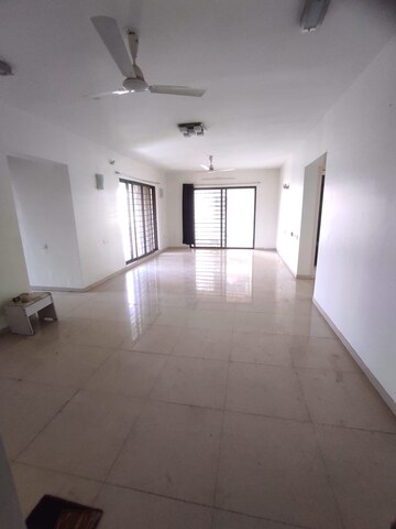 Building Lobby in 3 BHK Apartment at Kool Homes Solitaire, Kondhwa – for Sale
