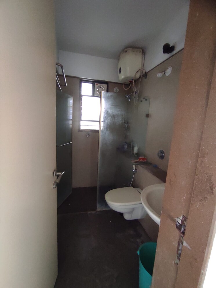 Attached Bathroom, kool-homes-solitaire 3 Bedroom 1500 Sq.Ft. Apartment In Kondhwa Pune 8858378