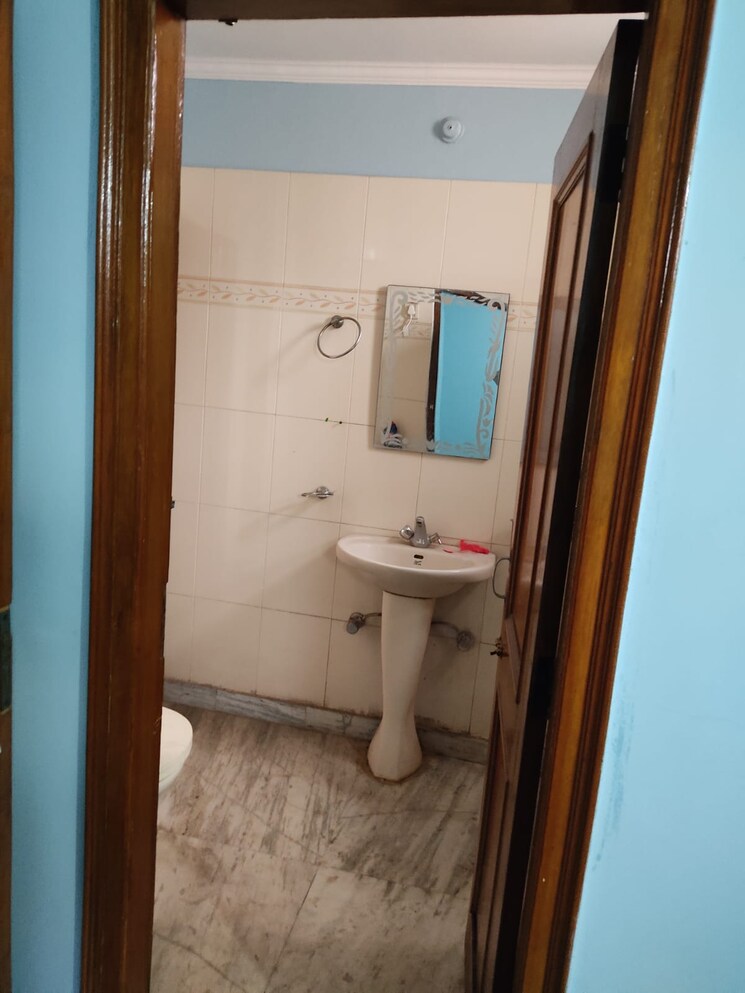 Bathroom, khurla kingra 2 Bedroom 900 Sq.Ft. Apartment In Khurla Kingra Jalandhar 8858376
