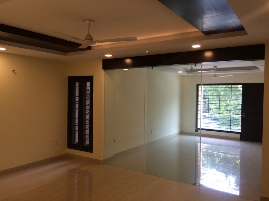 4 BHK + Servant Room,Extra Room Builder Floor For Rent in Safdarjung Enclave 